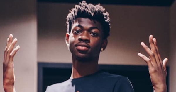 'Old Town Road' rapper Lil Nas X comes out