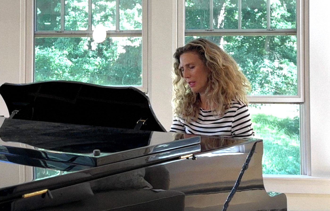 Sophie B. Hawkins' new anthems- exactly what LGBTQ youth need